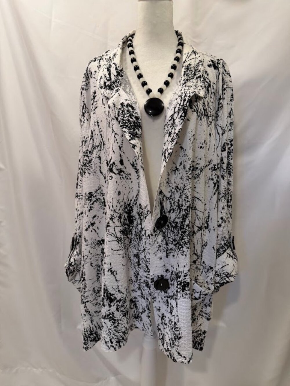 ALI MILES Black & White Top (Polyester/Rayon/Spandex) - 3x